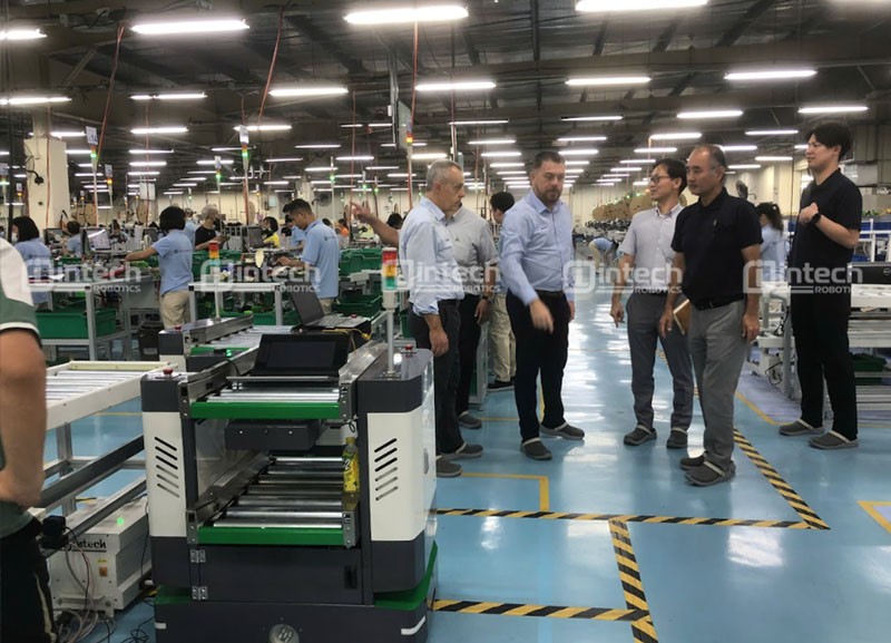 he thong robot agv cap nhan khay bo day truyen dan dien