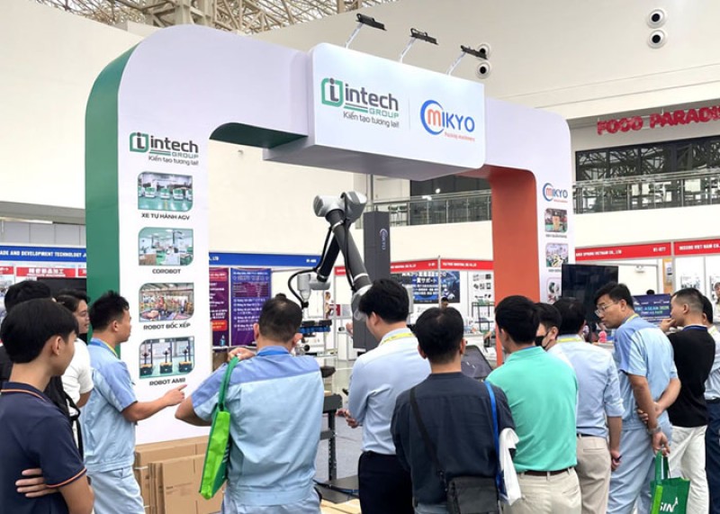 intech group toa sang voi robot tu dong ngay thu 2 fbc 2026