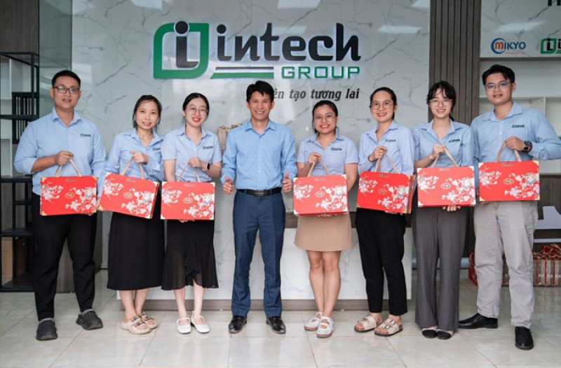 trung thu intech doan vien tron ven trao gui yeu thuong gan ket