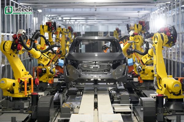robot công nghiệp trong lắp ráp
