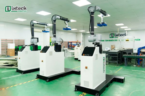 Vì sao robot bốc xếp là trọng tâm trong xu hướng tự động hóa nhà máy năm 2026