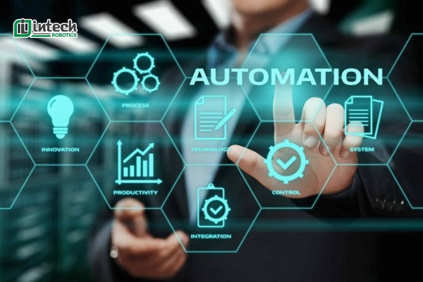 Xu hướng đóng gói và bốc xếp hàng hóa tự động trong nhà máy hiện đại