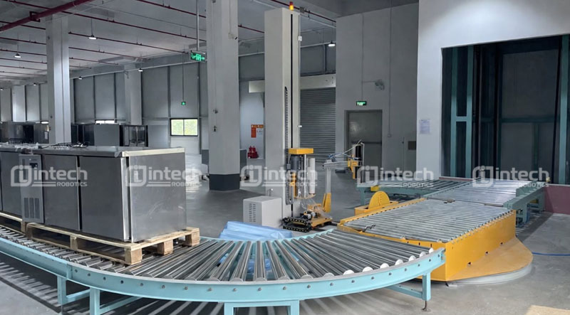 Thang nâng hàng tự động (Lifter) Intech robotics