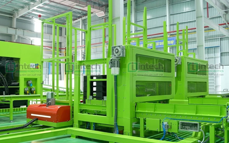 Hệ thống phân loại & xếp pallet nhựa tự động
